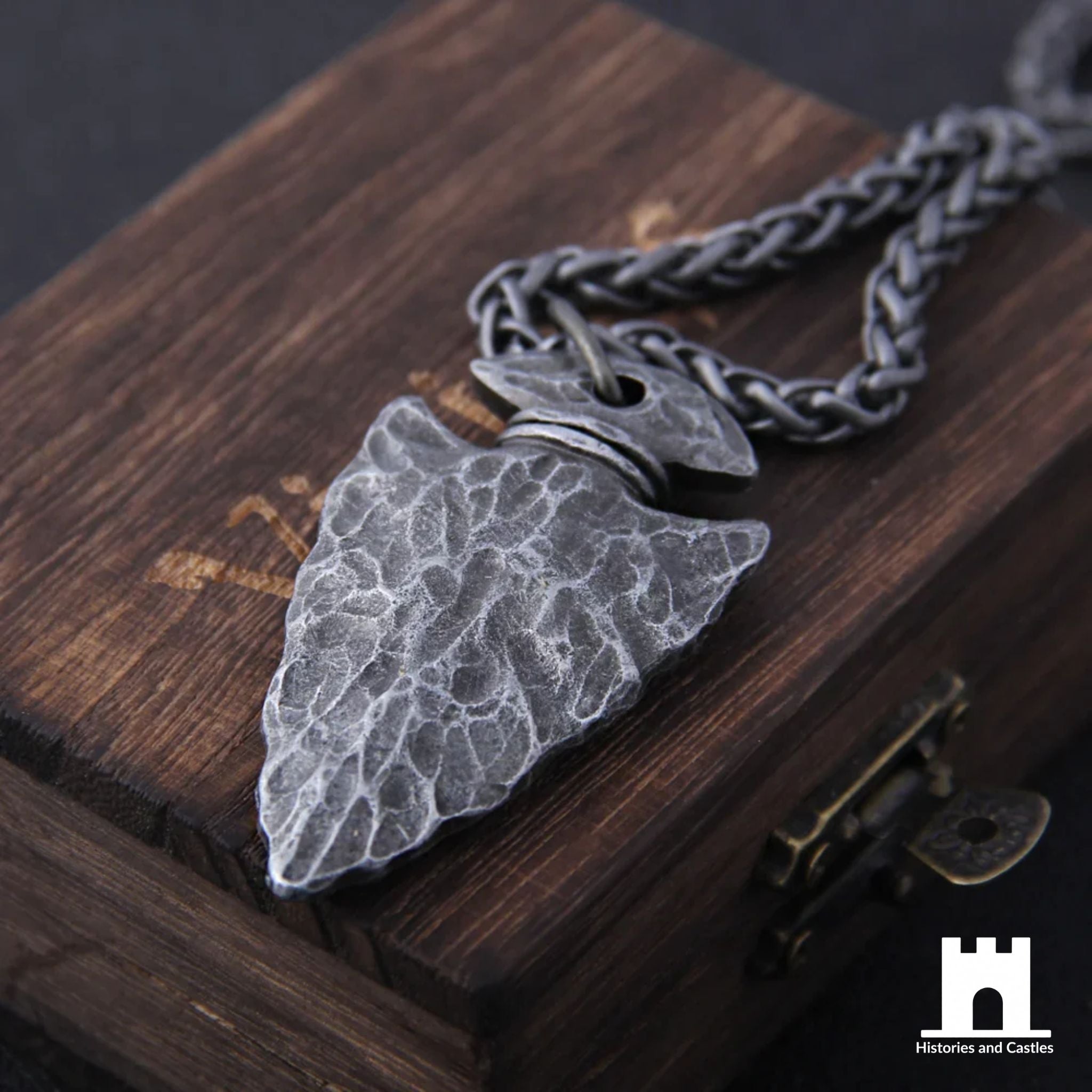 Viking Vegvísir Arrowhead Necklace | Norse Protection Pendant in Zinc Alloy Jewellery