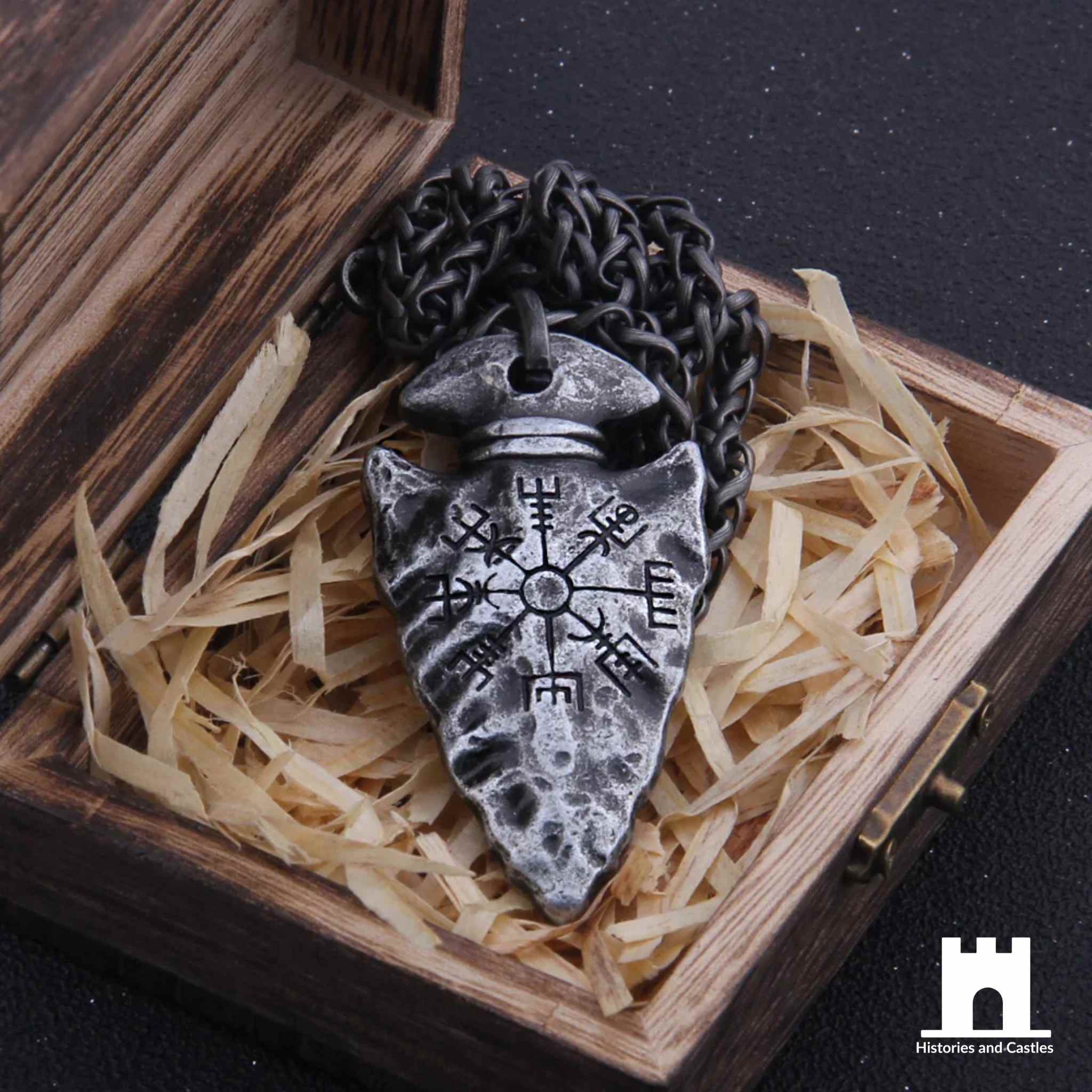 Viking Vegvísir Arrowhead Necklace | Norse Protection Pendant in Zinc Alloy Jewellery