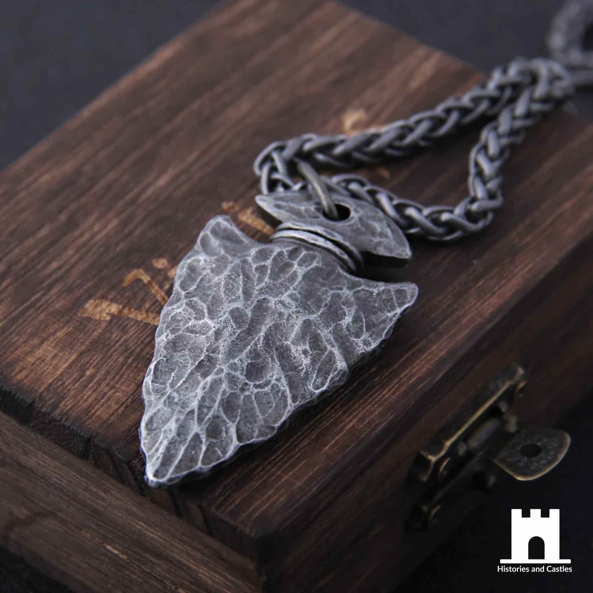 Viking Vegvísir Arrowhead Necklace | Norse Protection Pendant in Zinc Alloy Jewellery