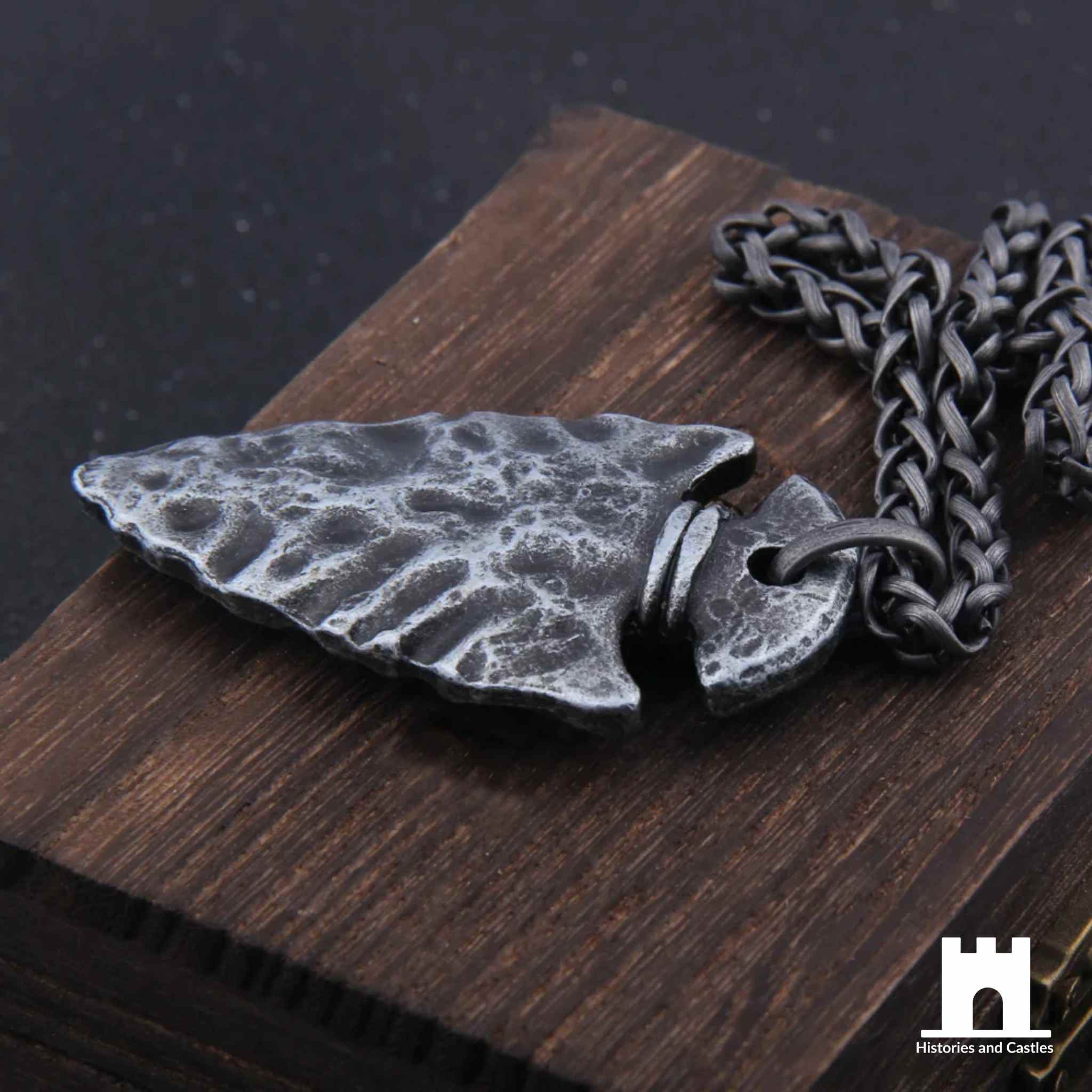 Viking Vegvísir Arrowhead Necklace | Norse Protection Pendant in Zinc Alloy Jewellery