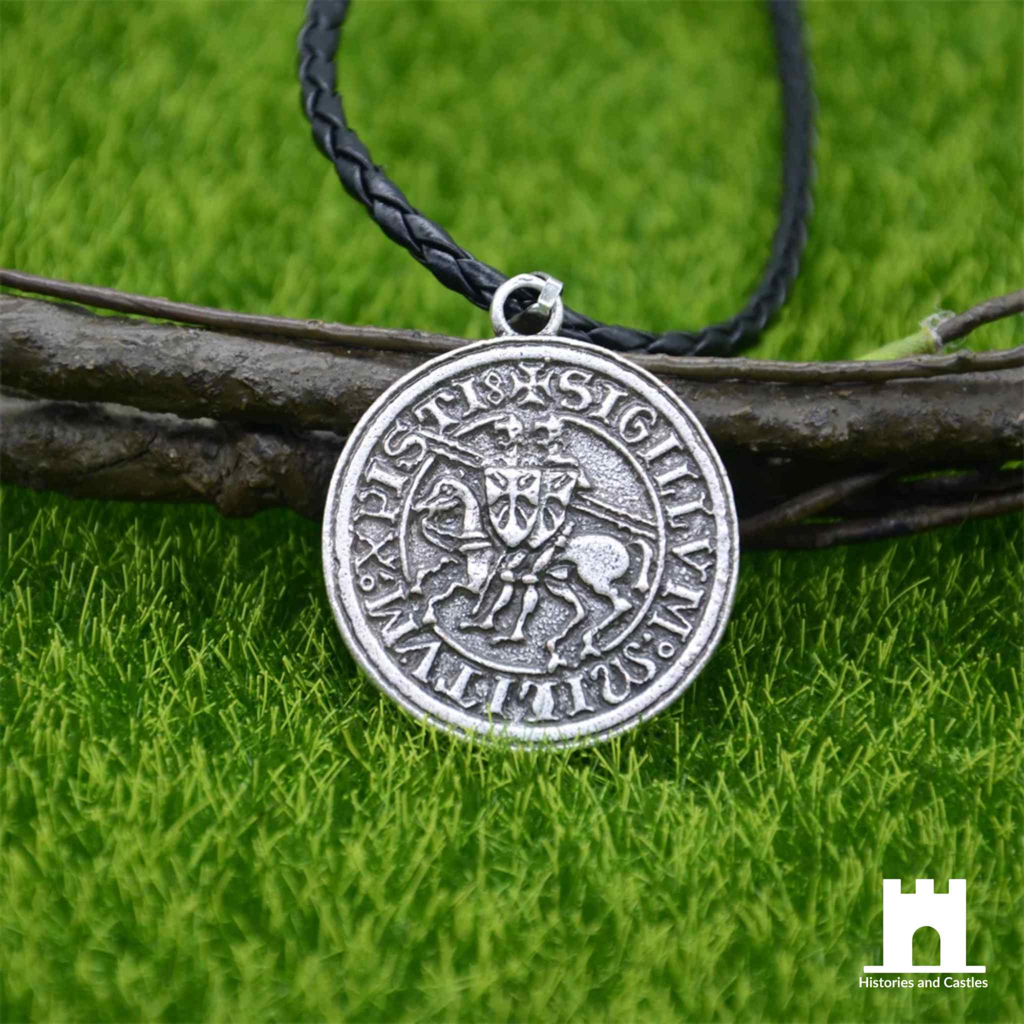 Historic "Two Knights" Templar Seal Pendant Leather Chain Silver Jewellery Leather Chain Silver