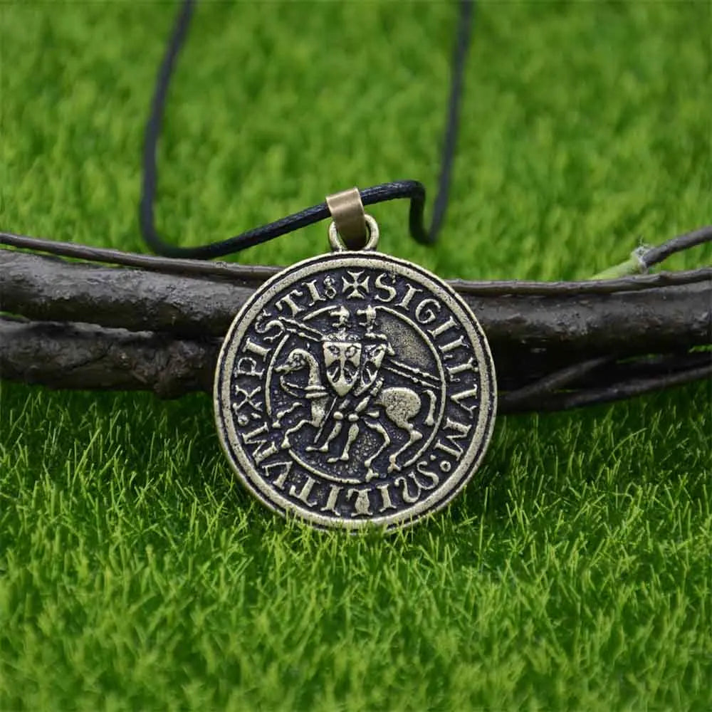 Knights Templar On Horse Pendant Mens Jewelry Vintage Punk Necklace Viking Accessories Dropshipping Wax Chain Bronze