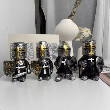 Miniature Armet Helm Knight Figurine | 12.5cm Armoured Warrior with Greatsword Miniature