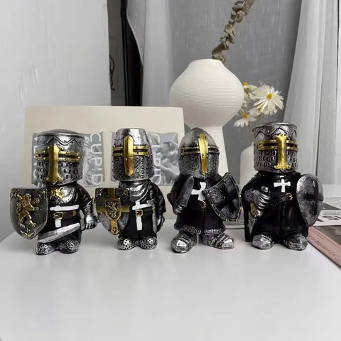 Miniature Armet Helm Knight Figurine | 12.5cm Armoured Warrior with Greatsword Miniature