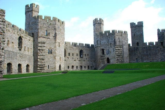 Edward I and the Castle's Construction