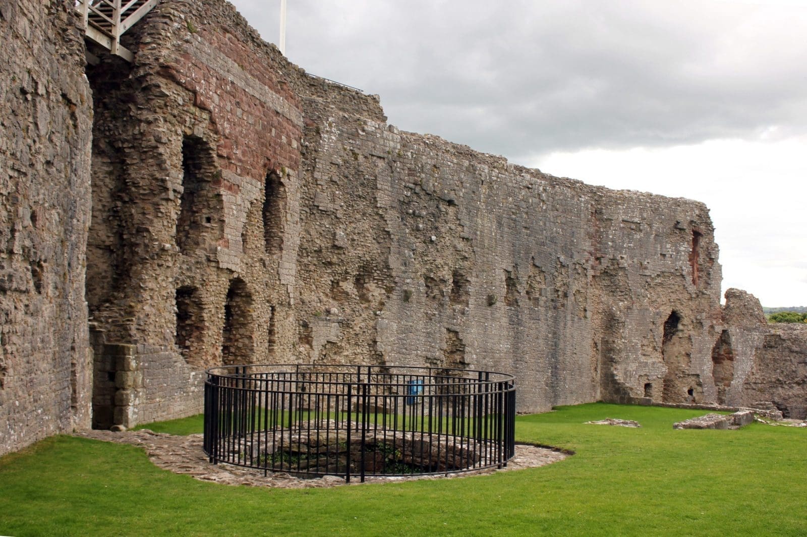 Denbigh Castle well