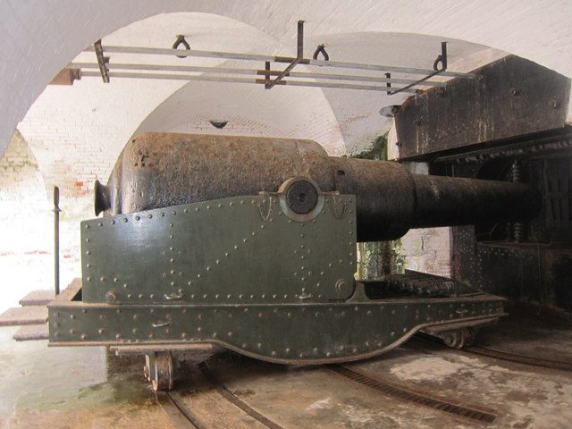 Cannon at Hurst Castle, England