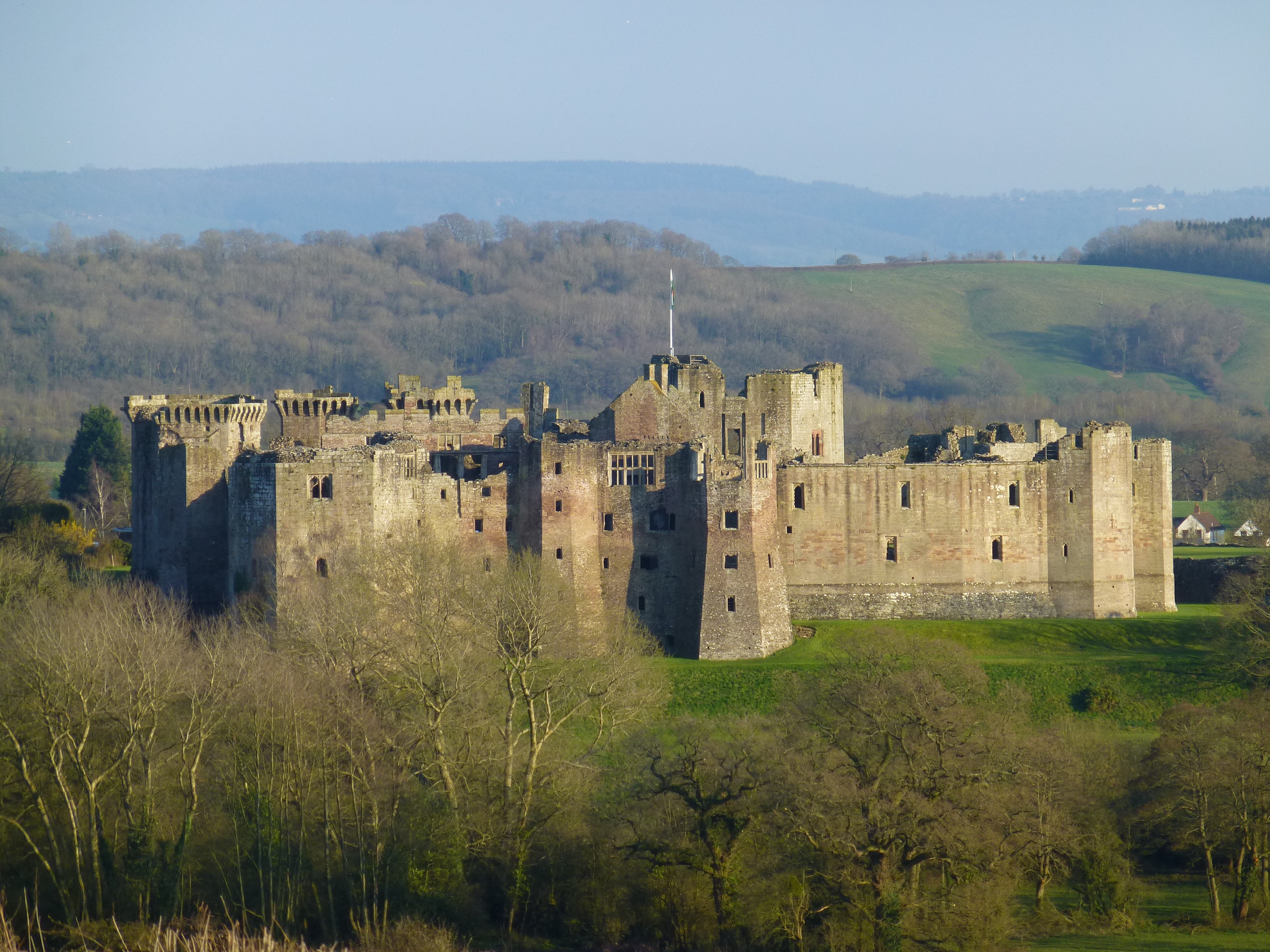 Raglan Castle Histories and Castles