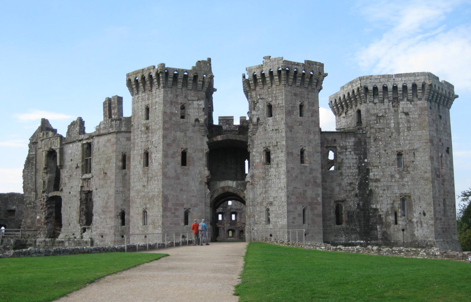 Raglan Castle Histories and Castles