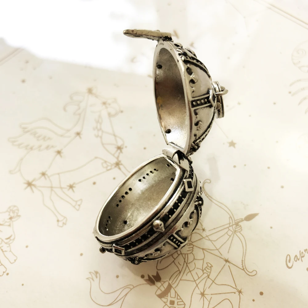 Pendant Kingdom Of Dreams Orb: Vintage Silver Design - Image 5