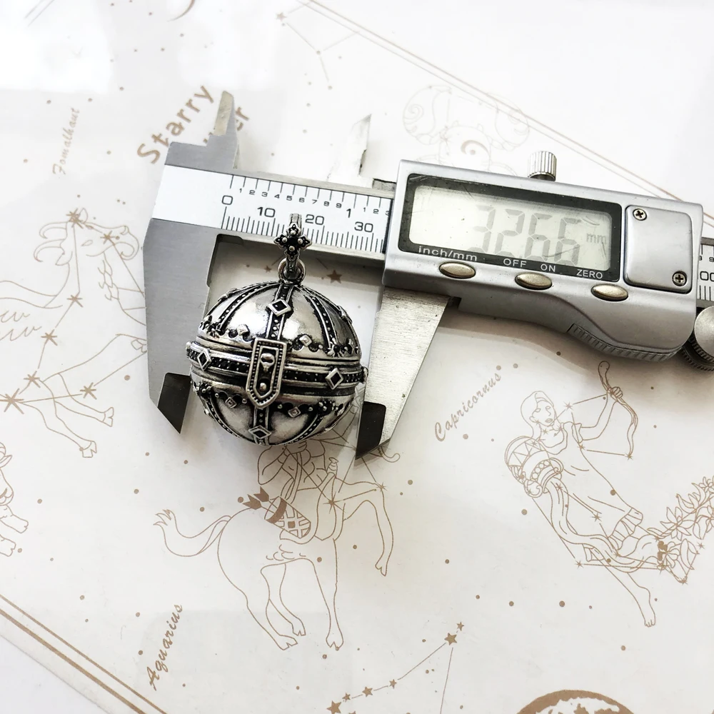 Pendant Kingdom Of Dreams Orb: Vintage Silver Design - Image 3