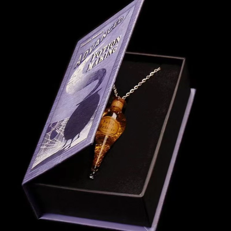 Felix Felicis Potion & Advanced Potion Making Book Gift Box - Image 6